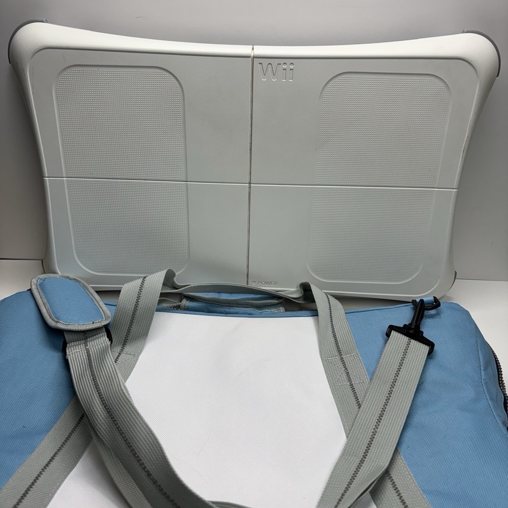 Nintendo Wii Fit Balance‎ Board With Wii Fit  Game Tested